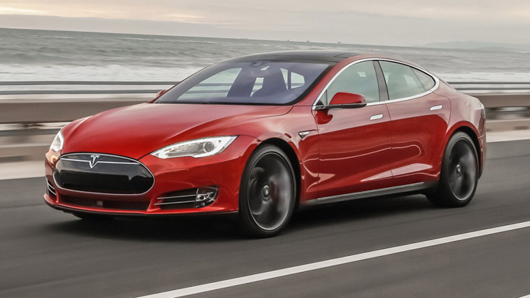 Ανακαλούνται όλα τα Tesla Model S